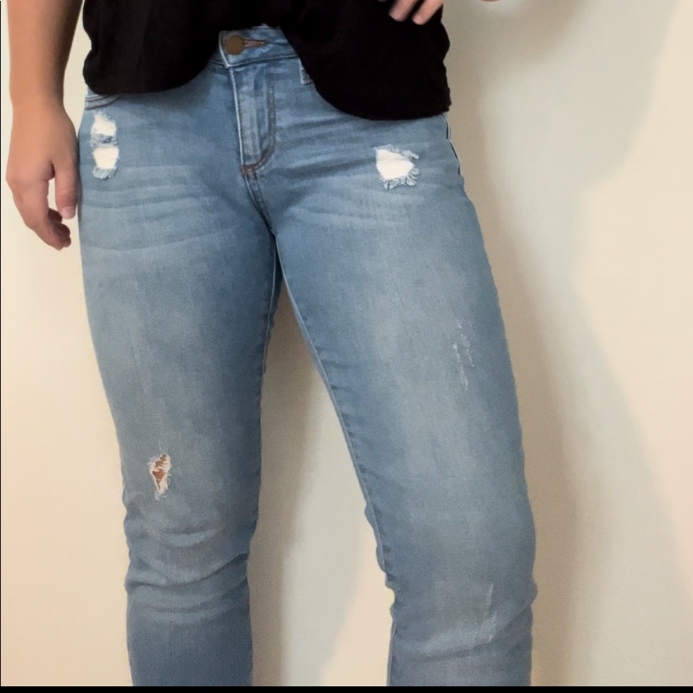 Women’s Straight Leg Jeans